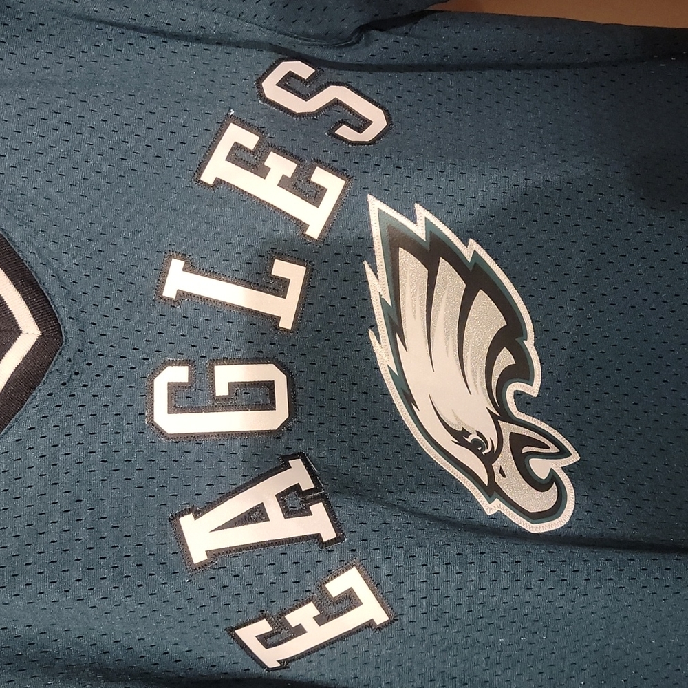 Eagles Team Apparel shirt - Picture 2 of 5